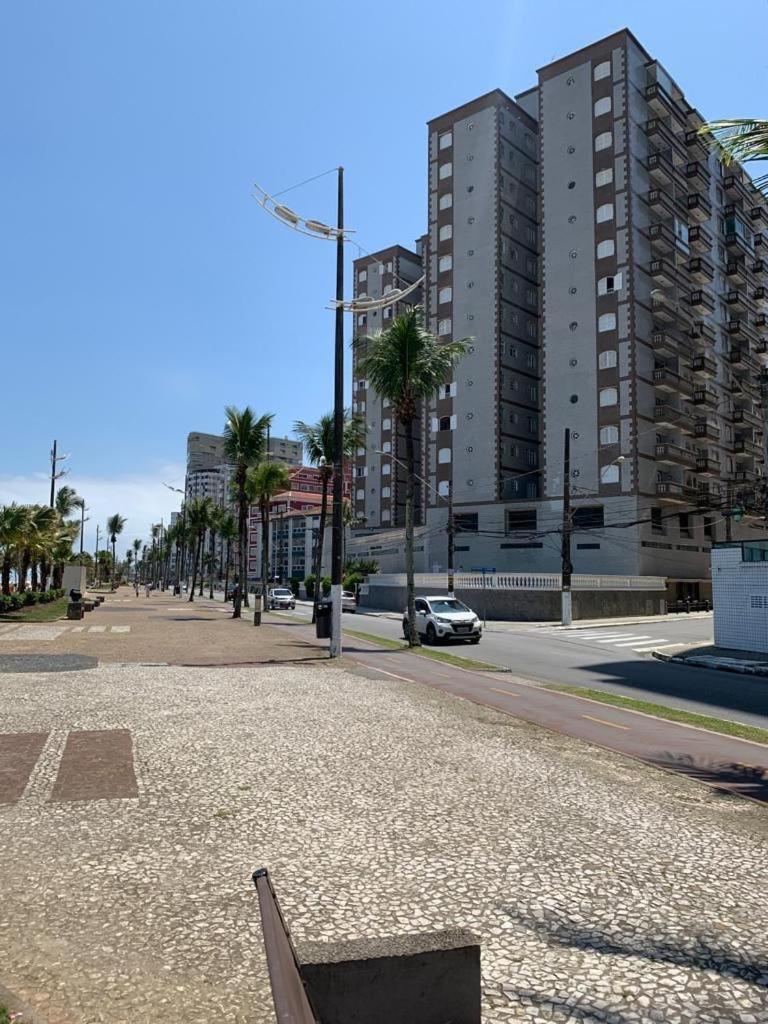Apartamento Frente Ao Mar Com Varanda E Piscina Praia Grande  Exterior photo